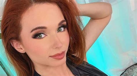 Amouranth hits out at “disgusting” platforms supporting。